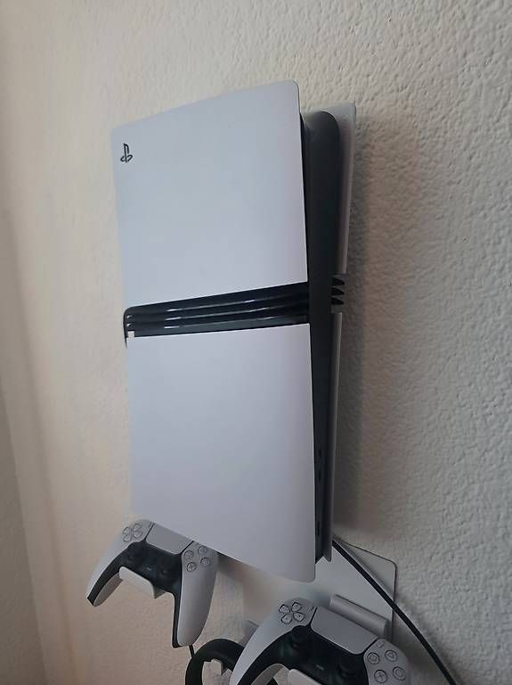Sony Consoles: SONY PlayStation®5 Pro - 2 TB – D'occasion à Kehrsatz par mar_9rnv 1