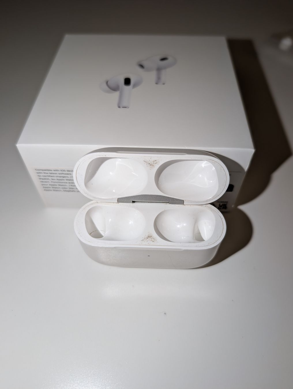 Apple Cuffie: Airpods Pro 2 mit extra Aufsätzen – Usato da Leukerbad venduto da Arionbaruti 5