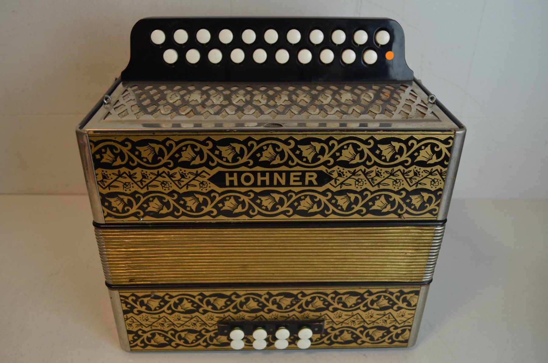 Hohner Strumenti musicali: Akkordeon diatonisch Hohner – Usato da Zürich venduto da baumusik