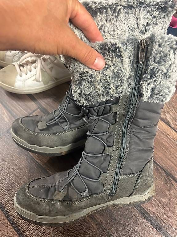 Chaussures filles: Mädchenschuhe Gr. 35 und 36 – D'occasion à Herrliberg par elderberryfairy 4