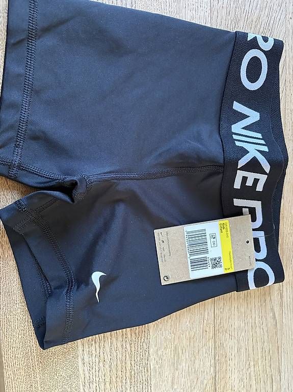 Pantaloni: Nike Pro – Nuovo e nell'imballaggio originale da Schüpfheim venduto da pepper03
