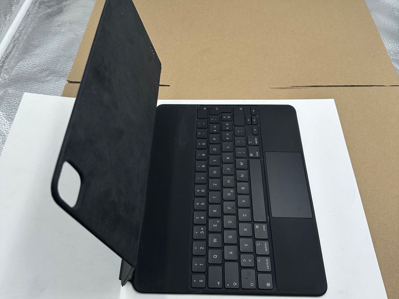 Apple Tastaturen: APPLE  Magic Keyboard für 12.9" iPad Pro – Gebraucht aus Birmenstorf AG von Distronics_SchweizAG 2