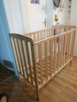 Babybett aus Massivholz,100*50.  Top Zustand!