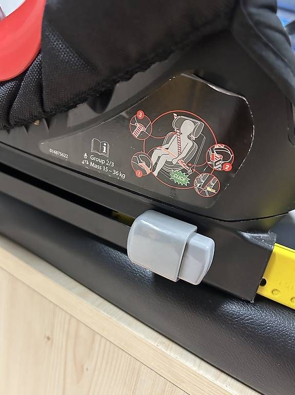 Maxi-Cosi Seggiolini per auto: Maxi Cosi Auto Kindersitz Rodi XP FIX  Group 2/3 – Usato da Uhwiesen venduto da Durschi71 3