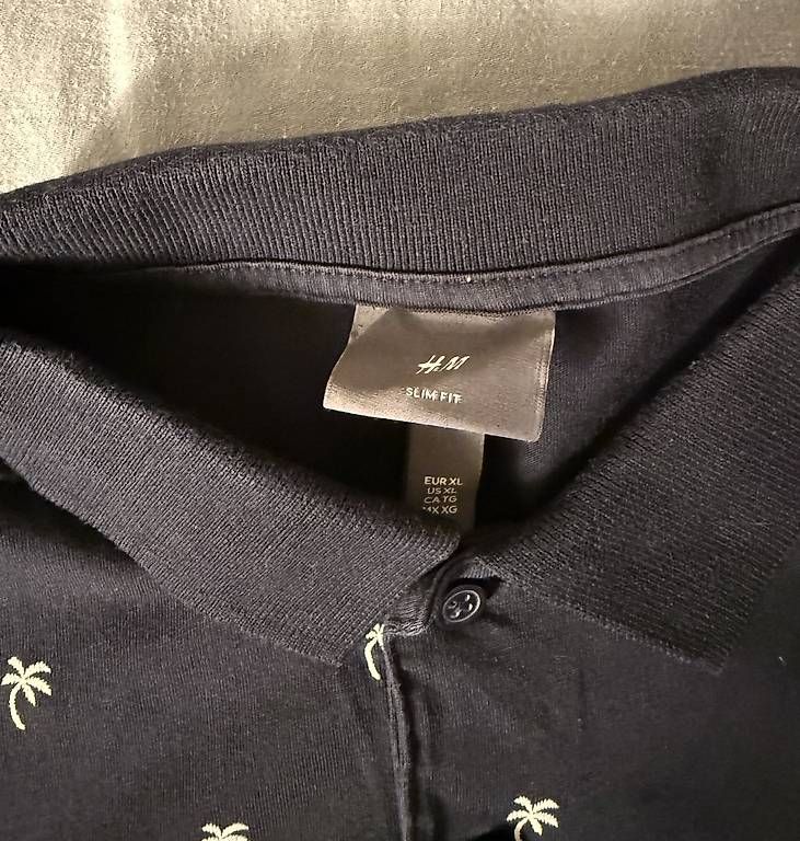 Polo-Shirts: Schwarzes Polo mit Palmen – Gebraucht aus Wädenswil von dom_pz5d 1
