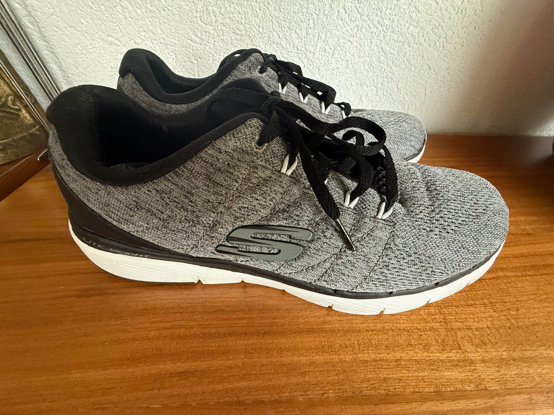 Skechers Scarpe da donna: Sketchers Halbschuhe Damen Gr. 41 – Usato da Kirchdorf AG venduto da coco123