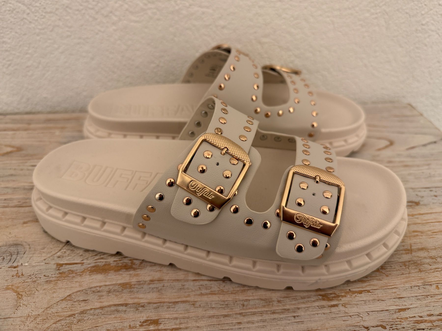 Buffalo Scarpe da donna: Damen Pantolette Buffalo Grösse 39 – Usato da Wolfwil venduto da Inseider12 1