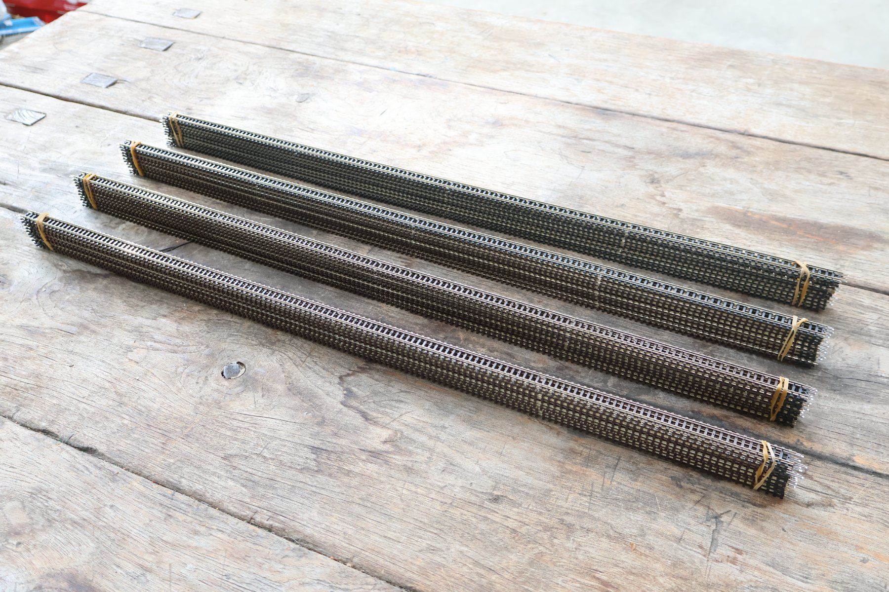 Fleischmann Modellini di ferrovie: Fleischmann/ROCO 40 x langes Flexgleis 22201 - Spur N – Usato da Winterthur venduto da Monstera 1
