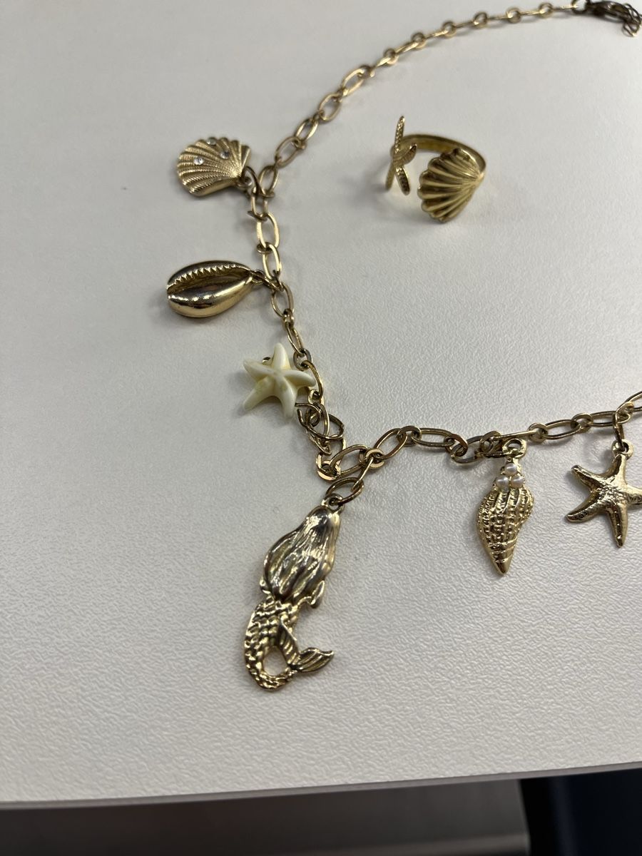 Altri gioielli: Beach Vibes Mermaid & Seashell Charm Necklace & Ring Set – Usato da Zürich venduto da Isabella123 5