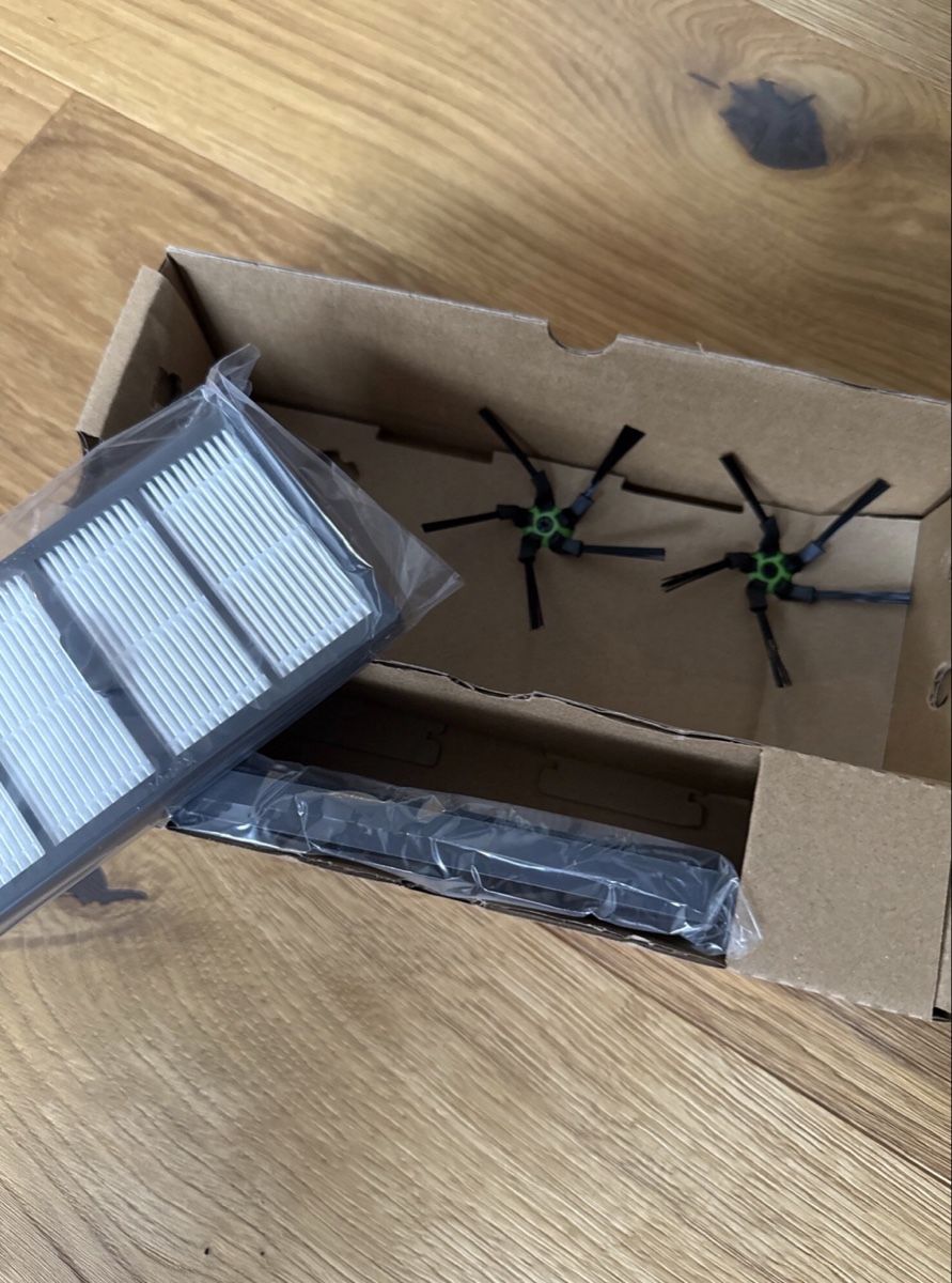 Irobot Aspirapolveri & Accessori: iRobot Roomba s9+ mit viel Zubehör – Usato da Etziken venduto da MaGa90 4