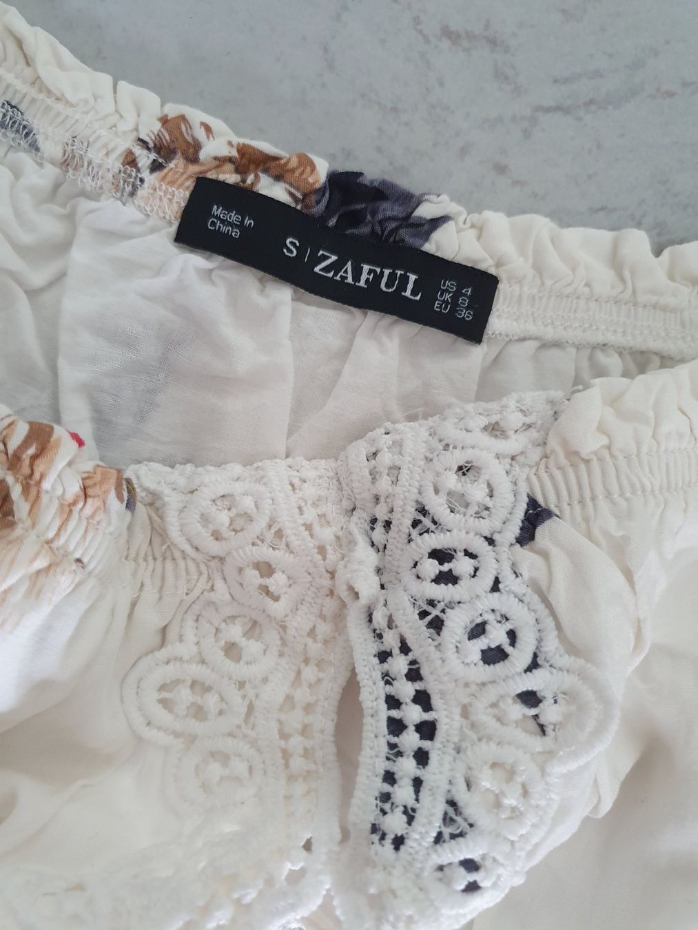 Zaful Tute: Geblümter Jumpsuit Gr S v.ZAFUL – Usato da Münsingen venduto da BlackTears-3 3