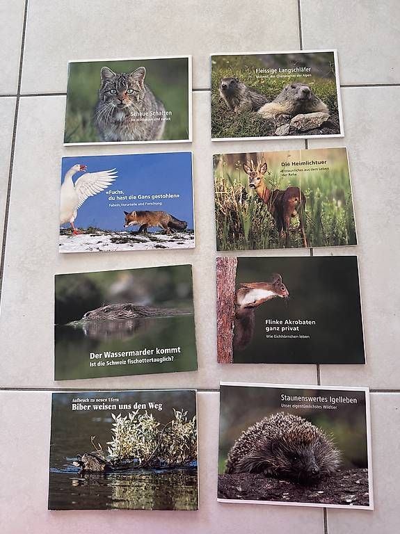 Livres: Diverse Tierbroschüren – D'occasion à Bülach par Inuk1 1