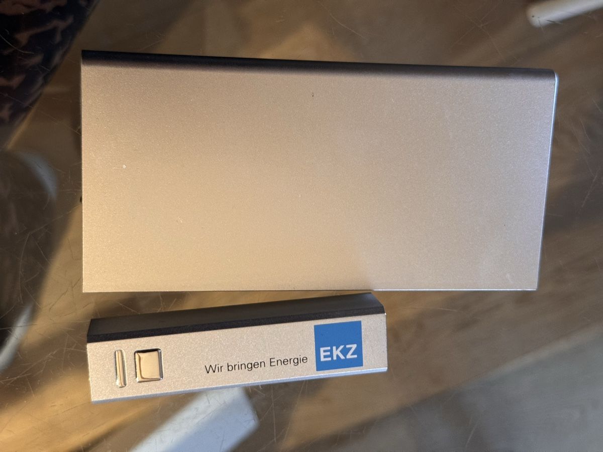 Caricabatterie: 2 Powerbanks – Usato da Wädenswil venduto da dorodi 1