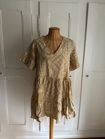 GOLD GOLD - Kleidchen beige-weiss