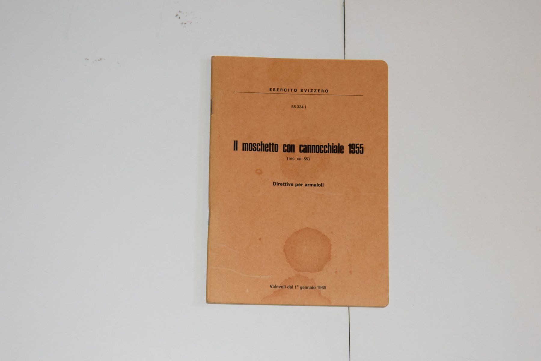 Livres: Uniformen – D'occasion à Weiningen ZH par Gubristtunnel