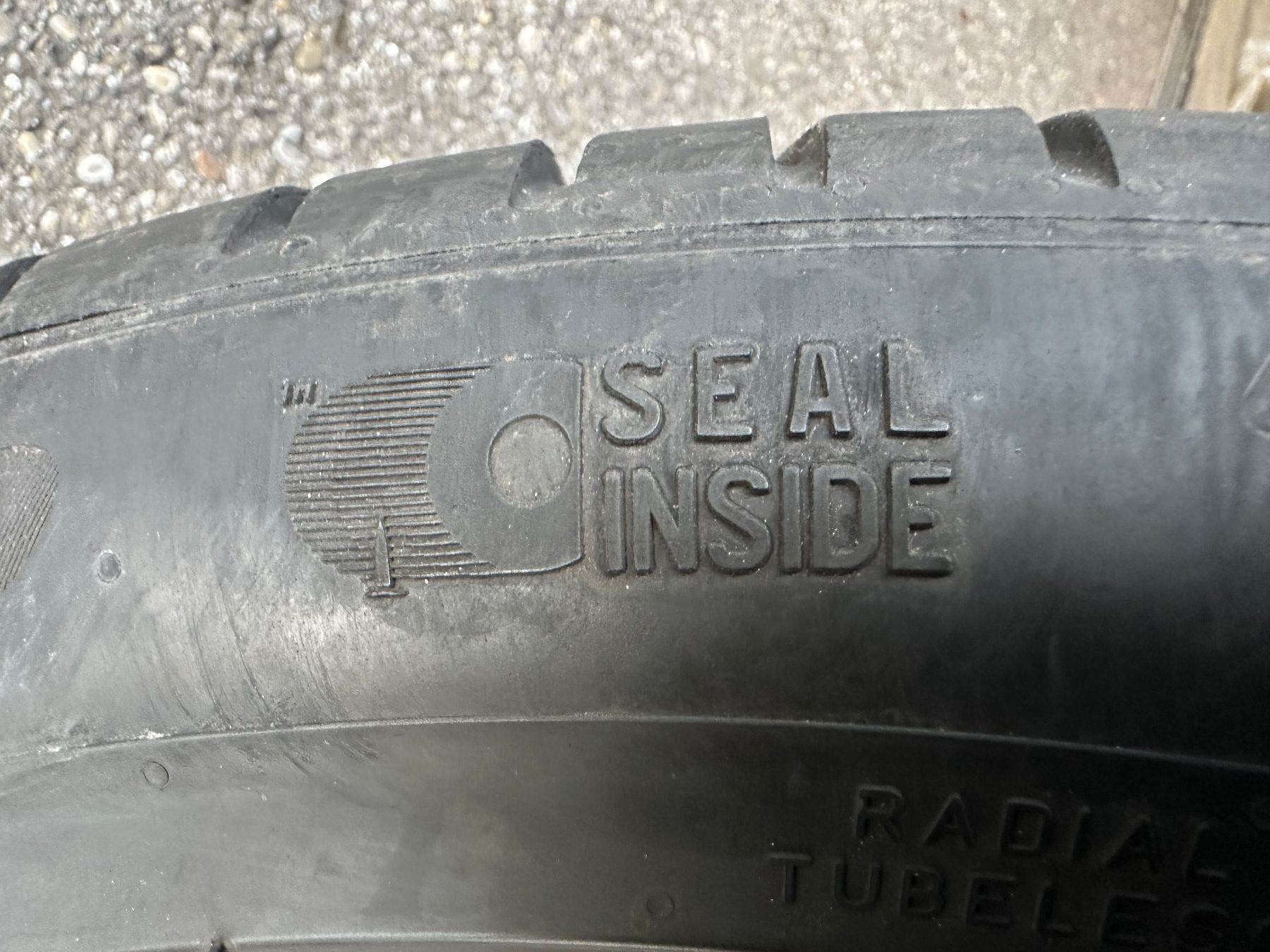 Pneus & Kompletträder: 4 Sommerreifen Pirelli scorpion 255/45 R19 100V Seal inside – Gebraucht aus Günsberg von fuerstvgb 3