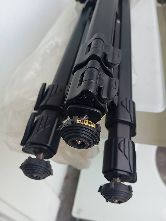 Treppiedi & Teste: Solidex VT-90HQ Videostativ – Usato da Basel venduto da Petergunn 3