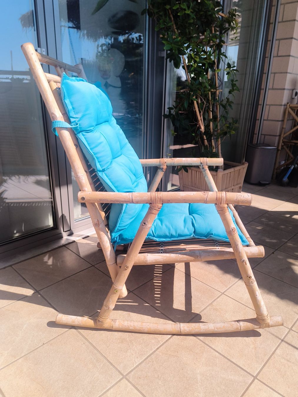 Chaises: Bambus Schaukelstuhl – D'occasion à Niederglatt ZH par wit_rs5w 1