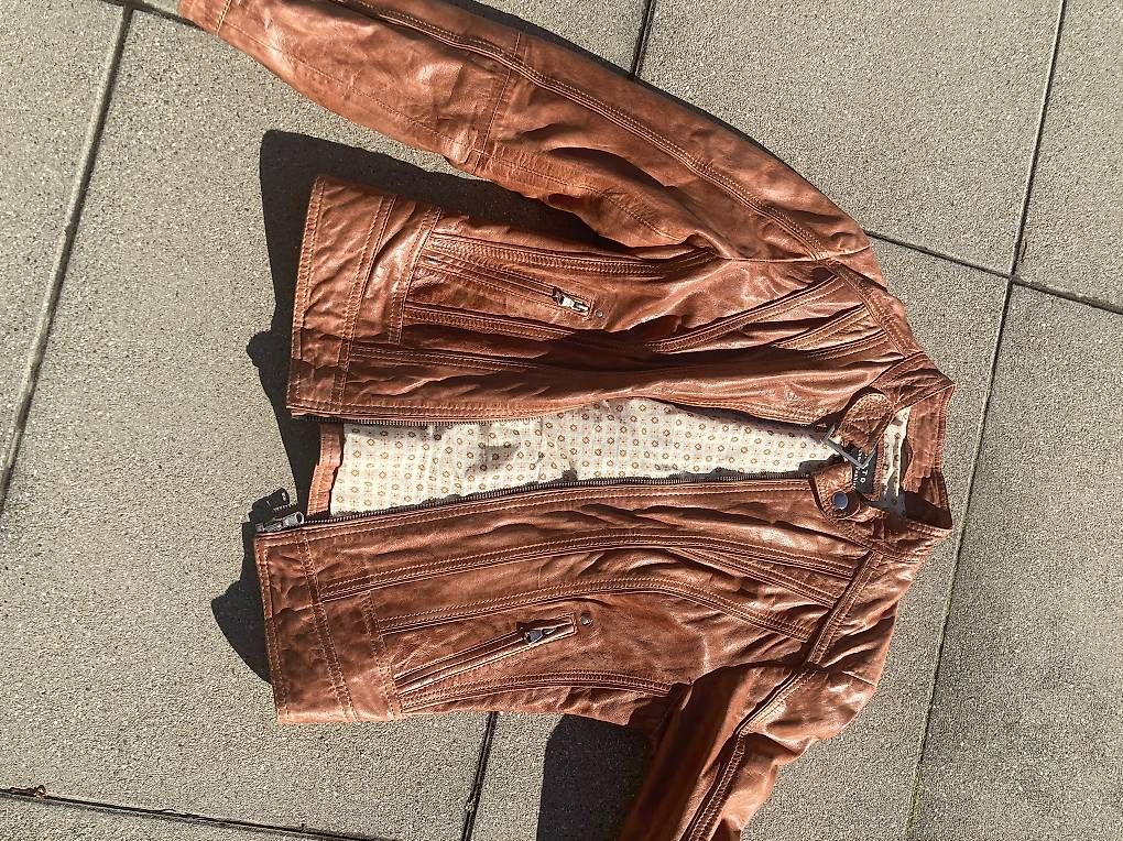 Giacche: Echt Lederjacke Grösse 38 – Usato da St. Erhard venduto da dag_y7kx