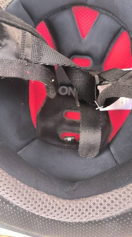 Helme: O'Neill Velo helm – Gebraucht aus tägerwilen von maistamiga 1