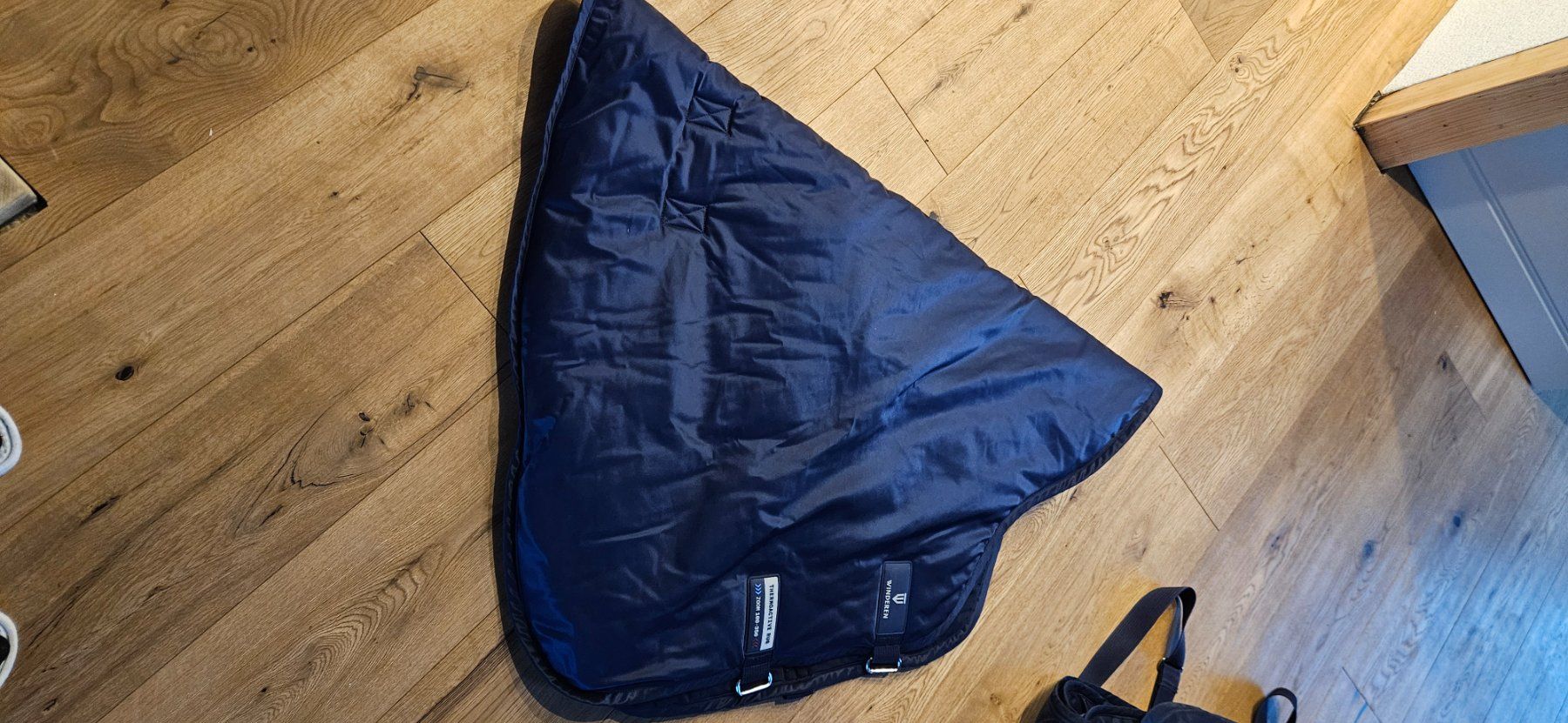 Coperte: Winderen Stalldecke, Thermoactive inkl. Halsteil, 155cm – Usato da Neerach venduto da van_s28z 5