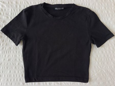 Schwarzes Zara T-Shirt, Grösse S, neuwertig für den Sommer