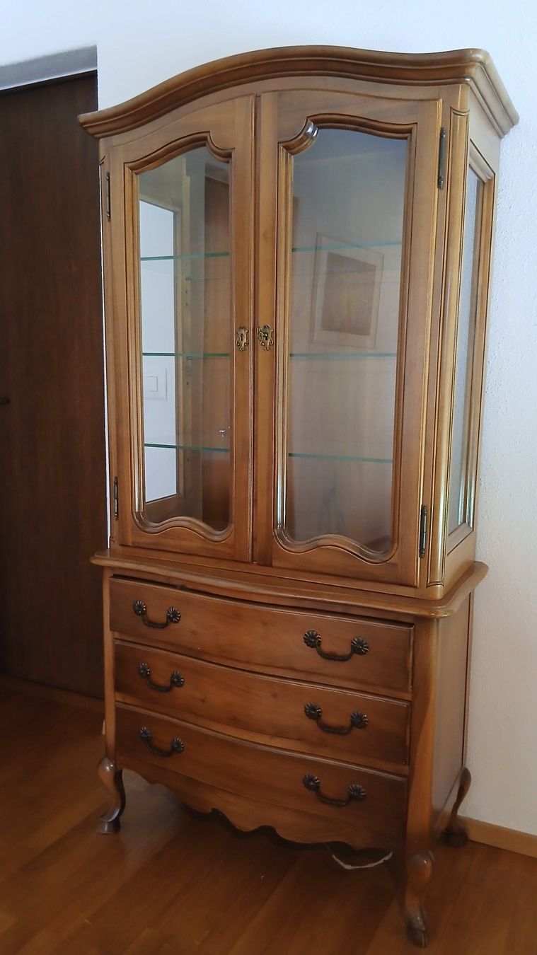 Vitrinen: Antike Holz/Glas Vitrine – Gebraucht aus Oberdorf SO von dag_krz6