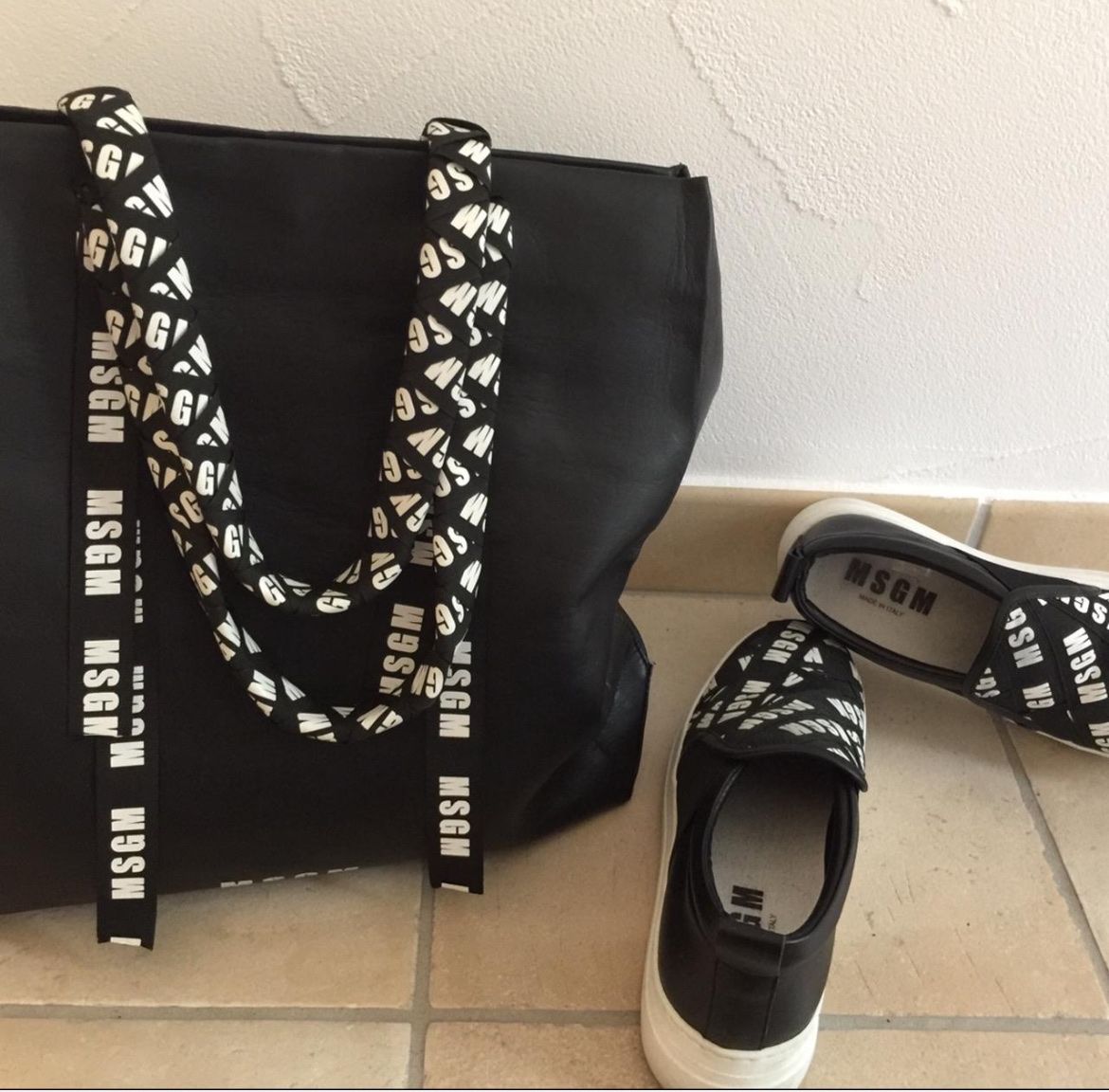 Taschen für Damen: MSGM: Schuhe + Tasche – Gebraucht aus Losone von Tilly-nb7t 1