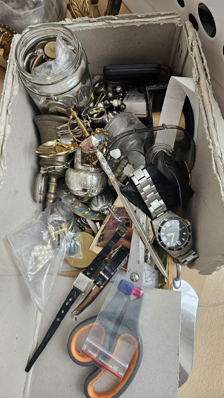 Toutes les décorations: Lot Verschiedene Flohmarkt Sache – D'occasion à Rickenbach b. Wil par nic_8ljr 4