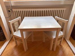 IKEA KRITTER Kindertisch mit 2 Stühlen  weiss