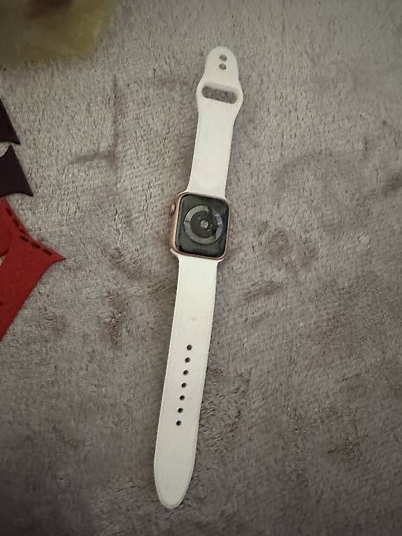 Smartwatch: Appel Watch Serie 5 – Gebraucht aus Sursee von mxl_9cd9 3