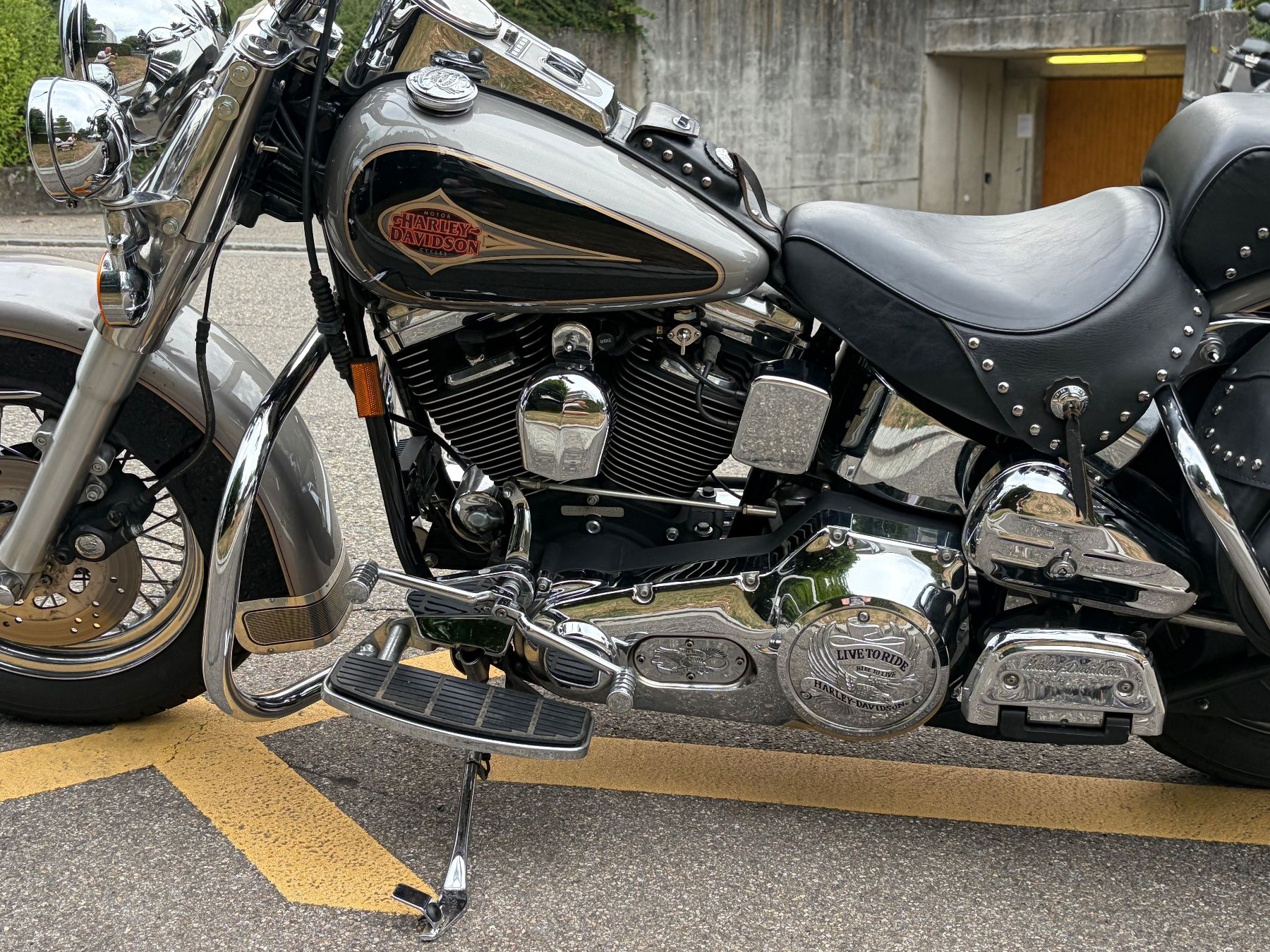 Harley-Davidson Cruisers: Harley Davidson Heritage Nostalgia – D'occasion à Rütihof par elcheffe81 4
