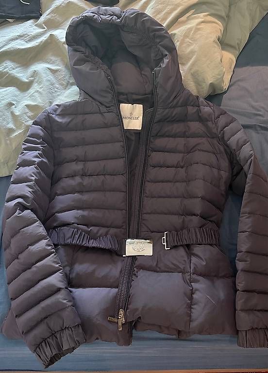 Giacche: Moncler donna - blu - taglia 4 (46) – Usato da Tesserete venduto da l_m_n67r
