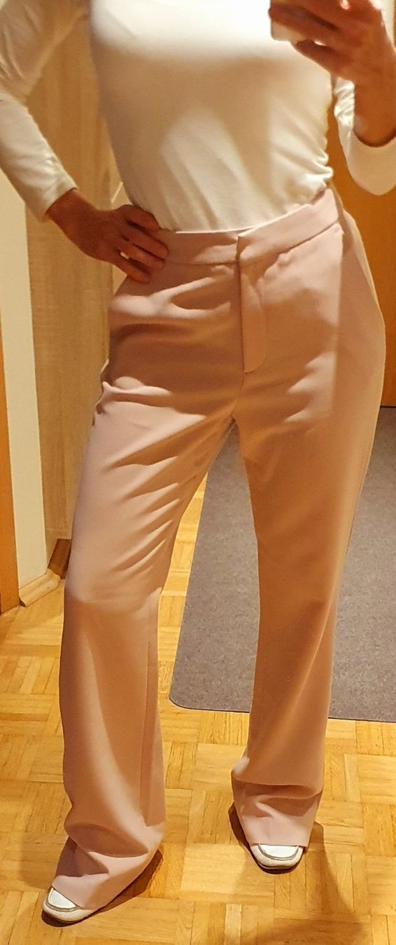 Zara Pantaloni: Hose Zara Gr. 34 rose – Usato da Stansstad venduto da InStyle8 3