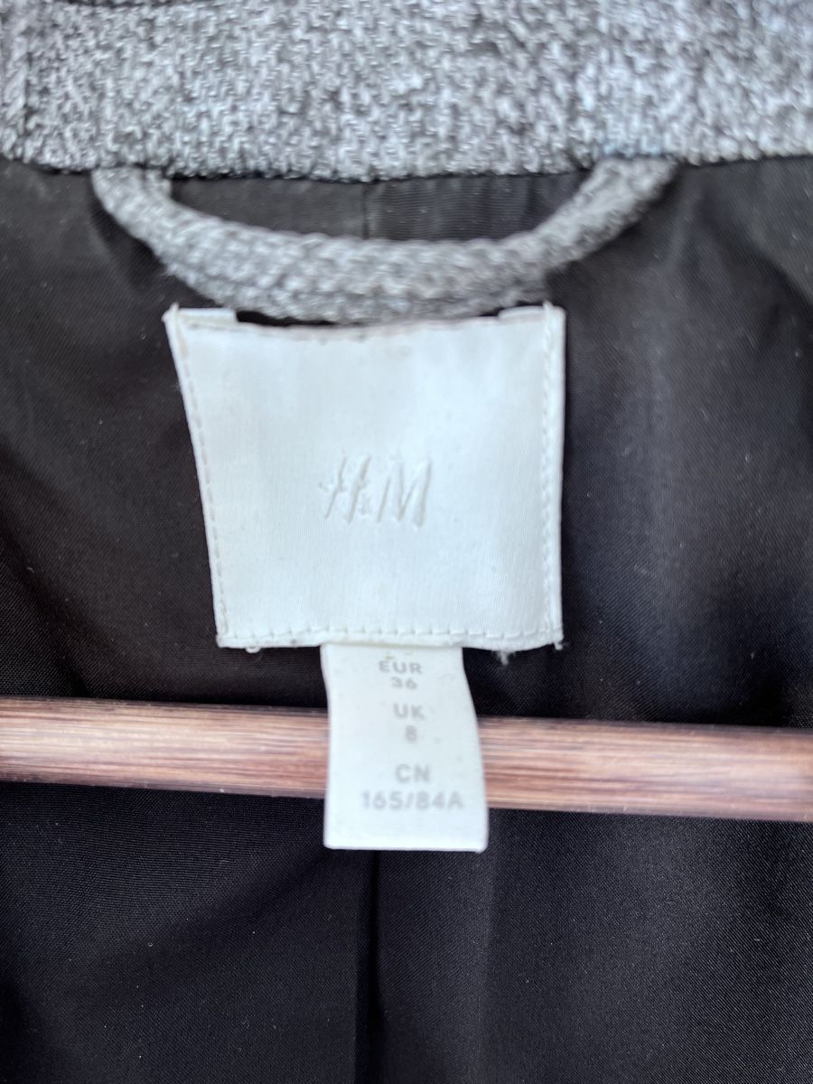 H&M Jacken: Blazer elegante H&M, taglia 36, grigio – Gebraucht aus Lausanne von giu_f5br 1
