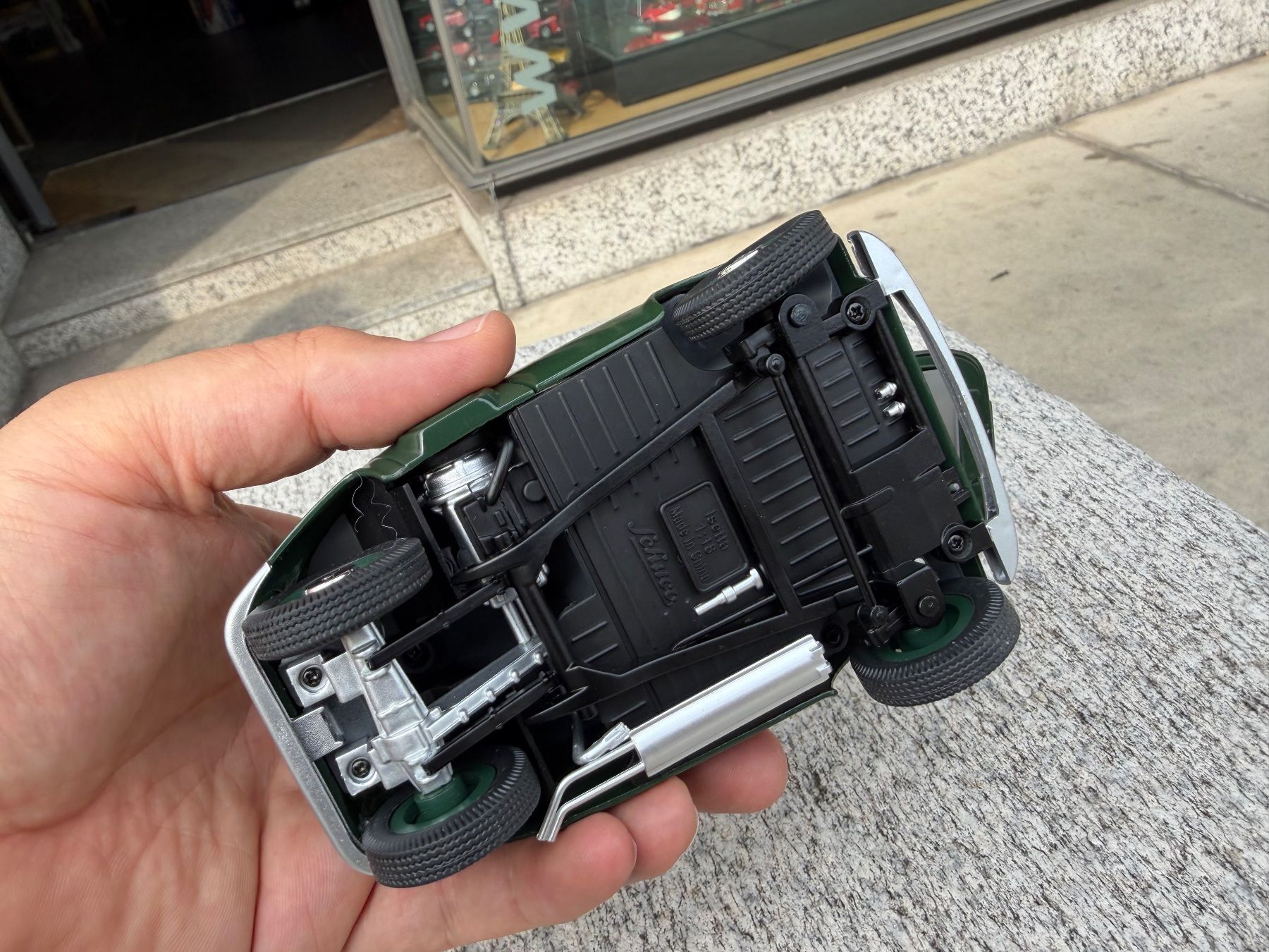 Schuco Modellini d'auto: Schuco 1:18 BMW Isetta Polizei – Usato da Chiasso venduto da Carrara-Modellismo 6