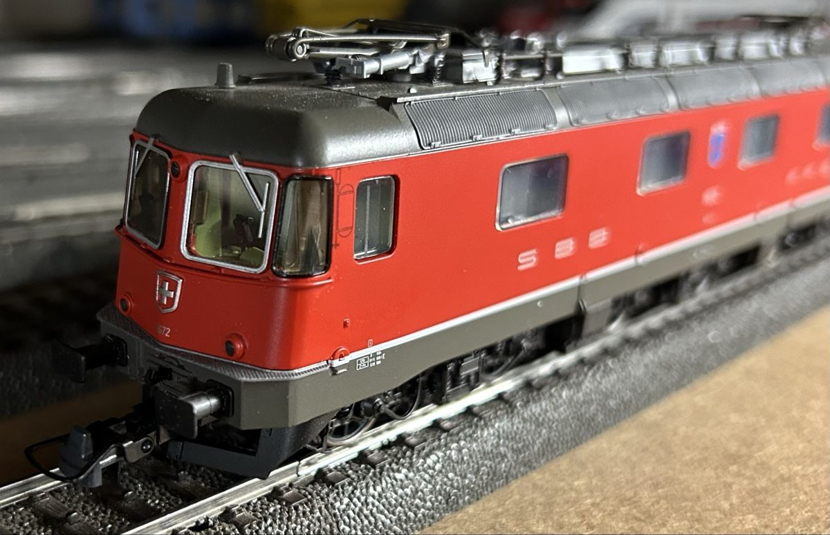 Märklin Modellini di ferrovie: Märklin 37325 Re 6/6 Balerna – Usato da Boll venduto da MND1234 3