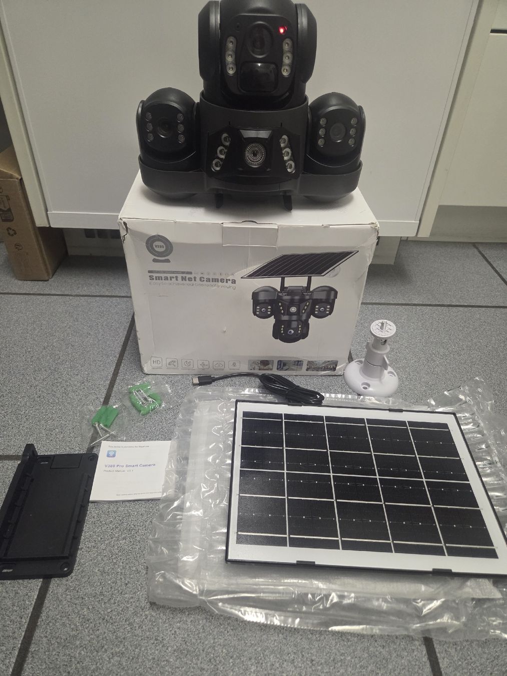 Videocamere: V380 Smart Net Camera mit Solarpanel und 3 Linsen – Usato da Allschwil venduto da Zora_26 2