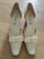 Neuwertige beige-weisse Pumps Grösse 36