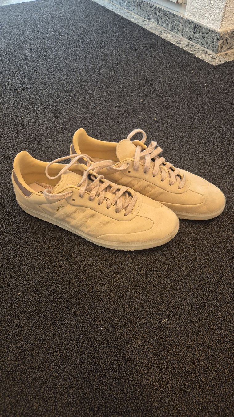 Adidas Scarpe da uomo: Adidas Samba Gr.43 1/3 Beige – Usato da Gais venduto da rt-aus-g