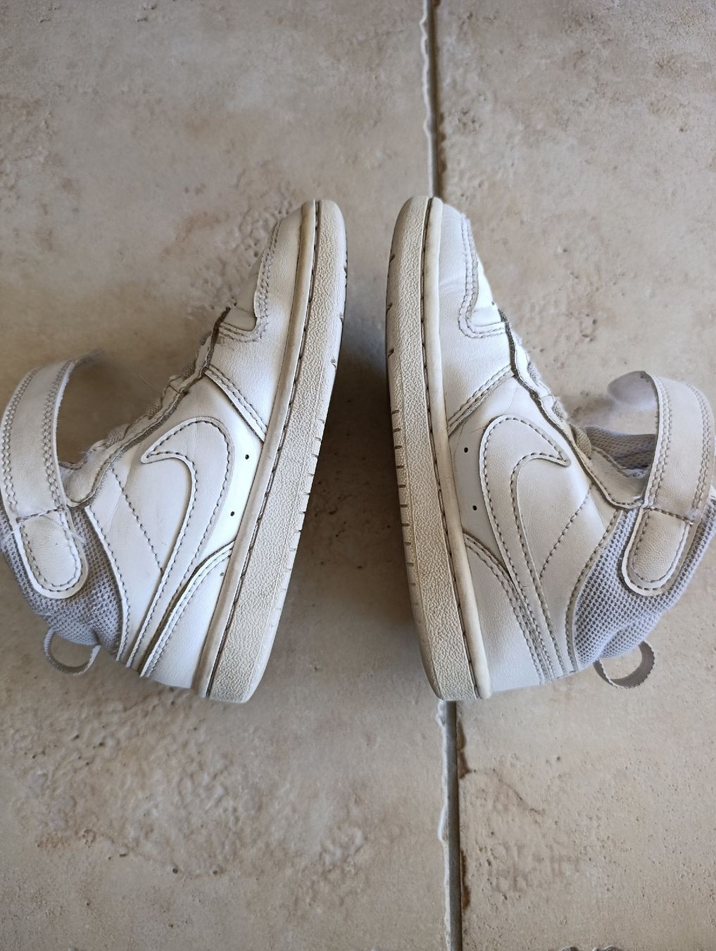Nike Schuhe für Jungen: BASKETS NIKE CUIR 28  – Gebraucht aus Sierre von shirley04 5