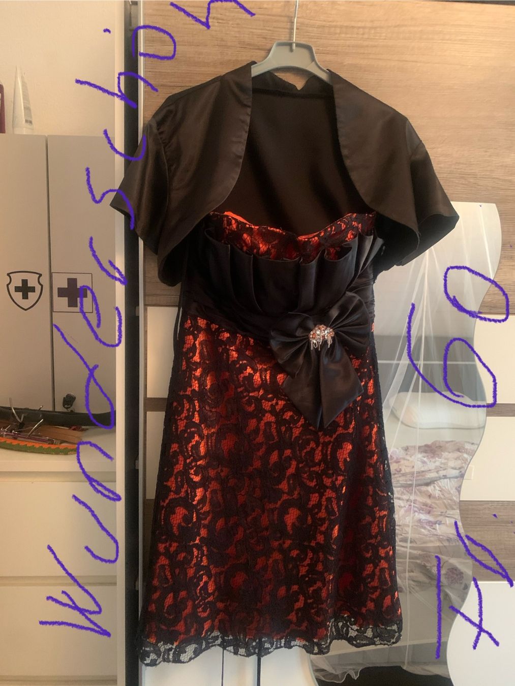 Robes: Damen Kleider – D'occasion à Niederwil AG par jov_n85j