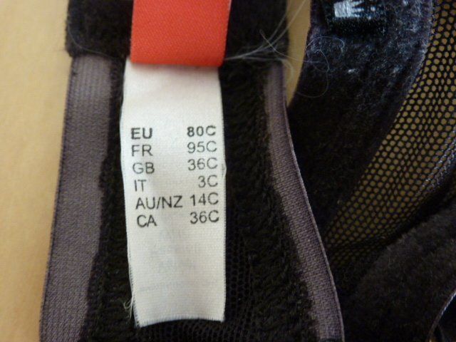 Altra biancheria intima: BH schwarz C 80 – Usato da Luzern venduto da Ankerli 3