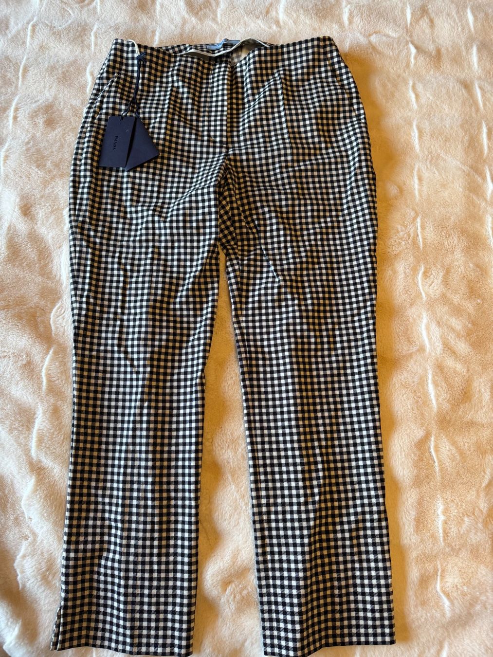Prada Pantaloni: Prada Checked Trousers – Timeless Elegance – Nuovo e nell'imballaggio originale da Grund b. Gstaad venduto da ReLuxe 3