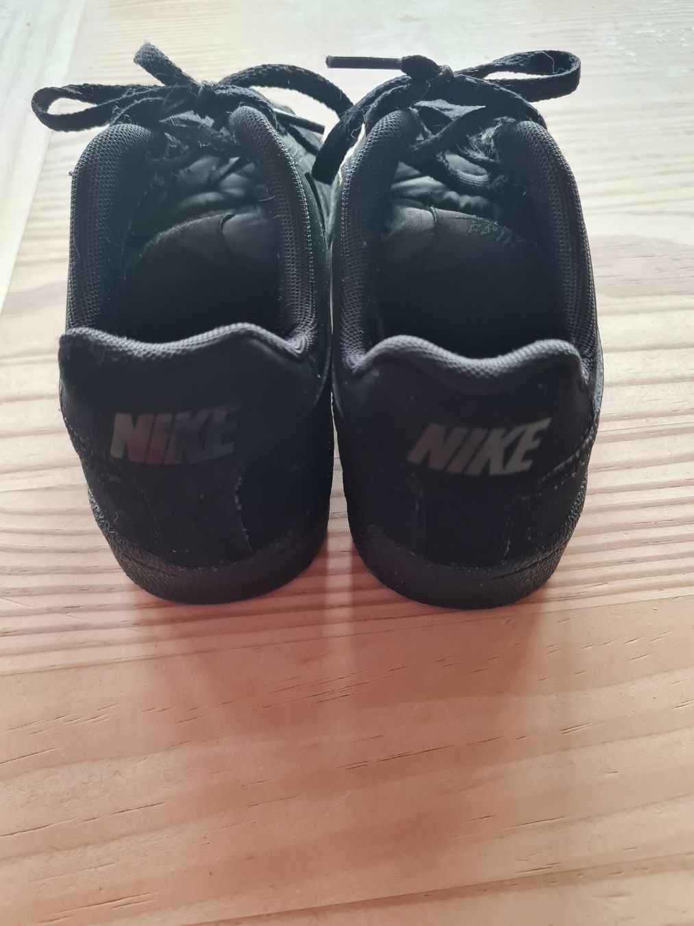 Nike Chaussures hommes: Basket Nike taille 35,5 – D'occasion à Châtelaine par Mariabella 2