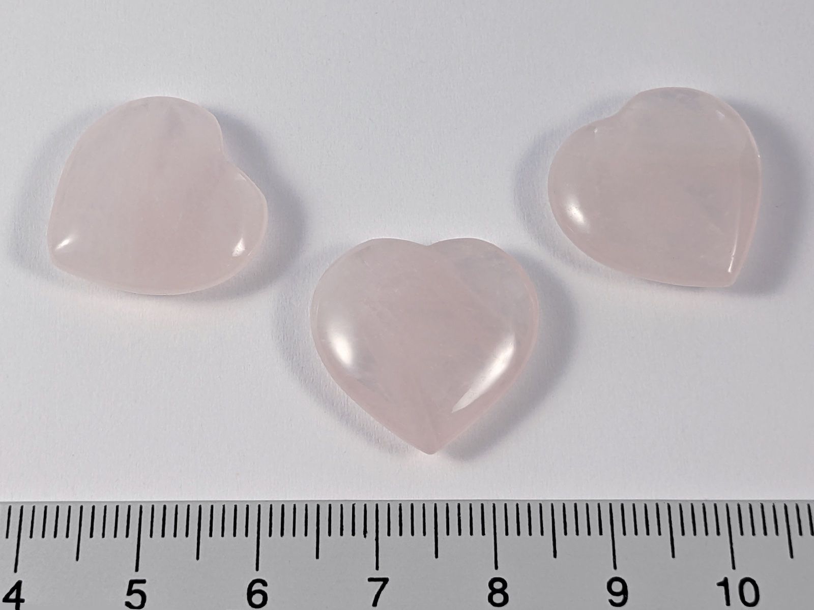 Minerali & Pietre curative: Rosenquarz Herzen 20mm 3Stk. – Nuovo e nell'imballaggio originale da Meilen venduto da StoneGarden