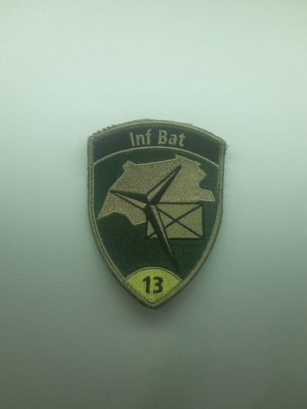 Schweizer Armee Plaketten & Abzeichen: BADGE ECUSSON MILITAIRE SUISSE INF BAT 13 – Neu (gemäss Beschreibung) aus Domdidier von baumeyer-seb