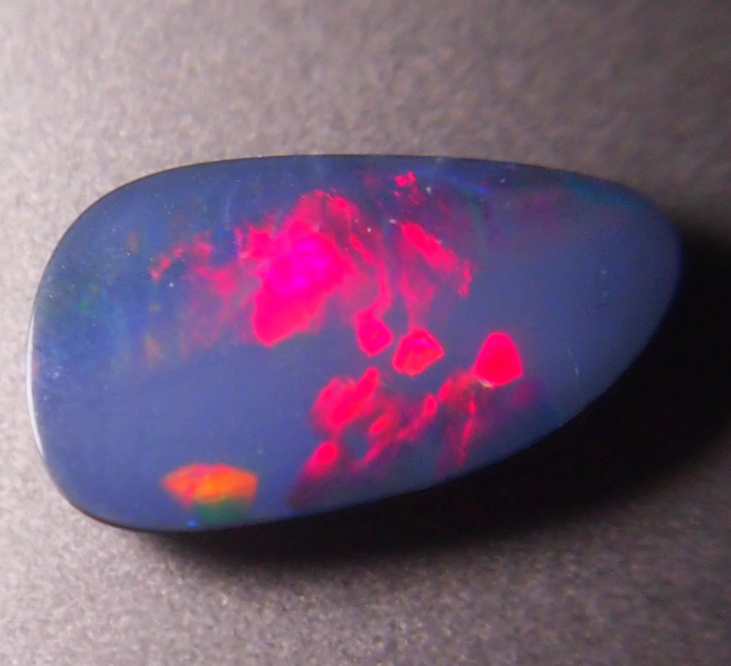 Pietre preziose: 2,2 -CTS QUALITY STUNNING Dublette BLACKOPAL – Nuovo e nell'imballaggio originale da Reinach BL venduto da Marblue 8