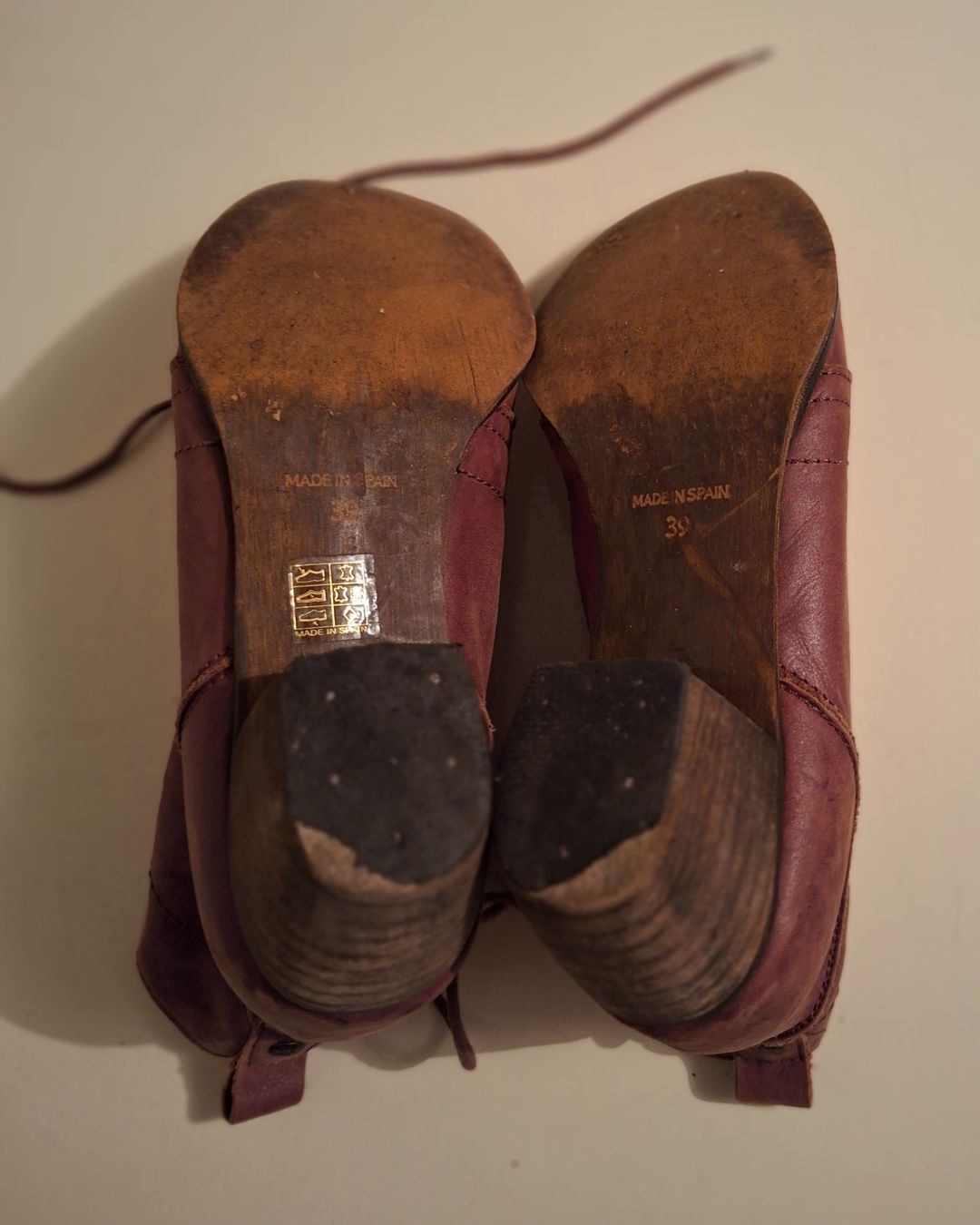 Scarpe da donna: Echtleder Stiefletten Gr. 39 – Usato da Münchenbuchsee venduto da lanereal 2