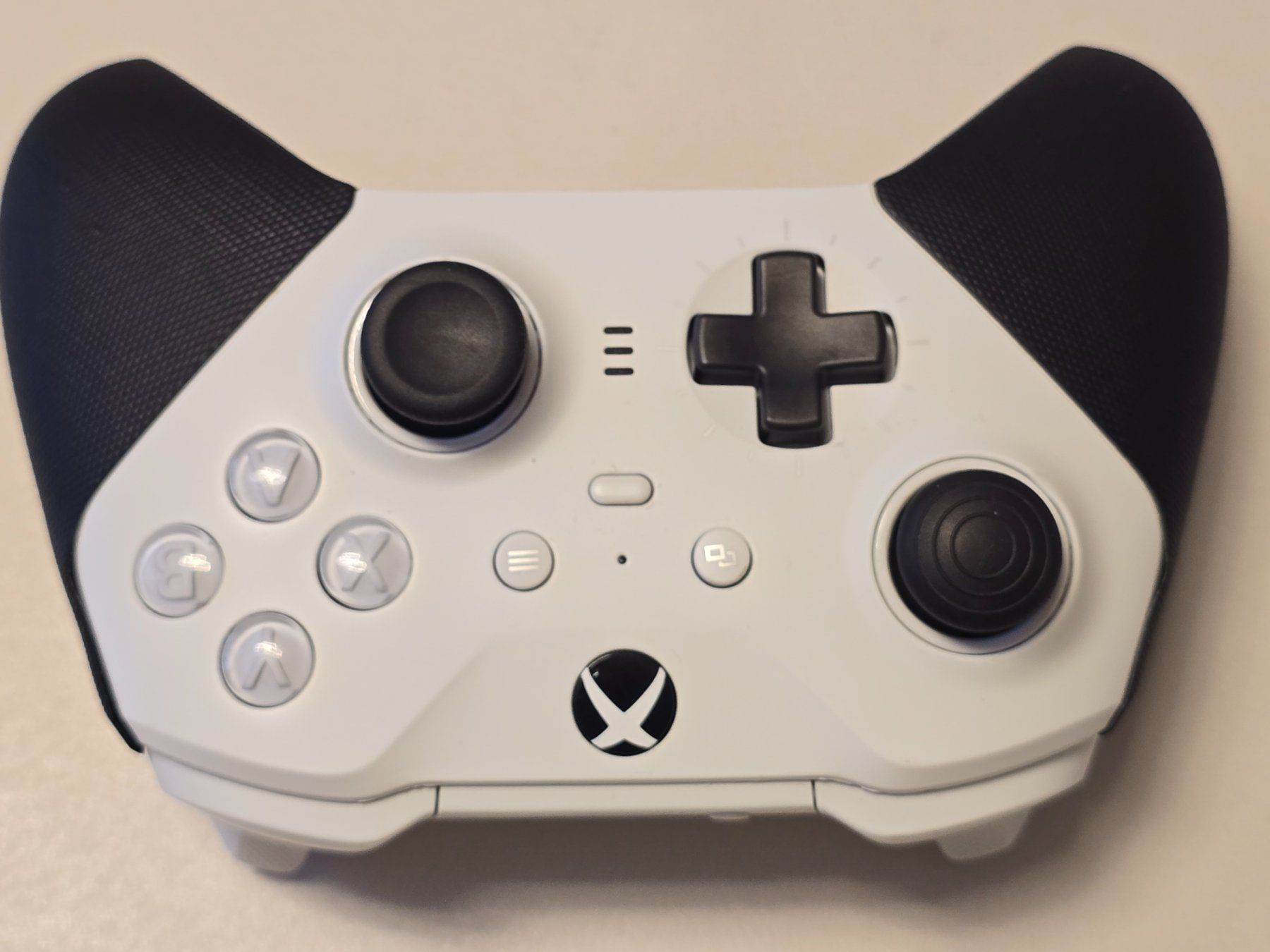 Microsoft Controller: Xbox Elite Series 2 Core – Usato da Basel venduto da Esmen